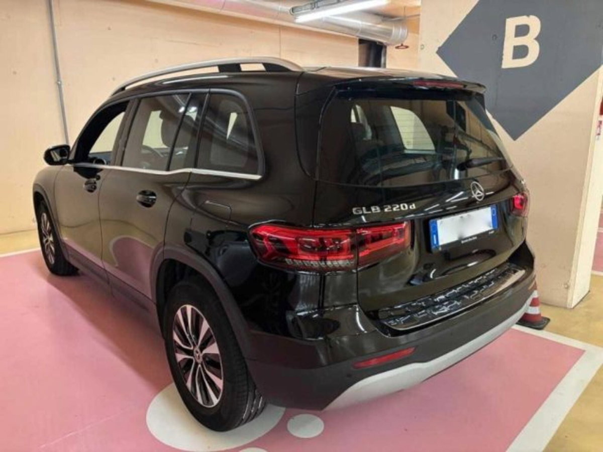 Mercedes-Benz GLB 220 d Automatic 4Matic Sport (3)
