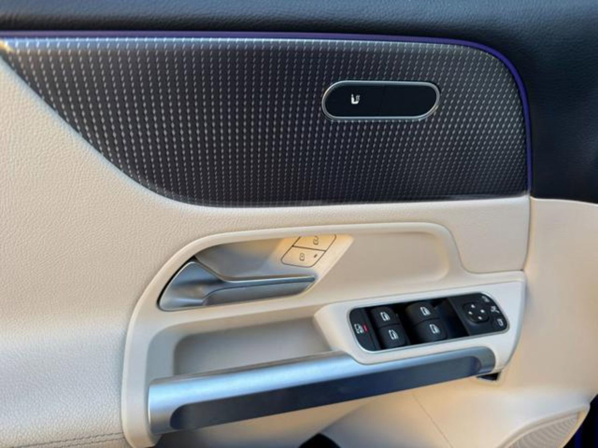 Mercedes-Benz GLB 200 d Automatic 4Matic Sport Plus (16)