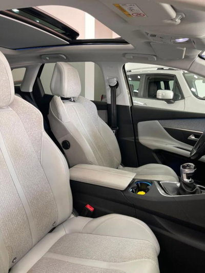 Peugeot 3008 BlueHDi 120 S&S Allure (11)