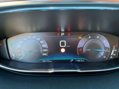 Peugeot 3008 BlueHDi 130 S&S EAT8 GT Line (17)