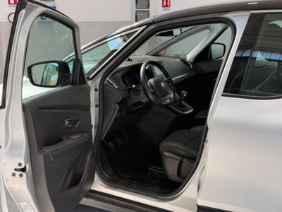 Renault Scenic E-Tech Electric 1.9 dCi Confort Dynamique (11)
