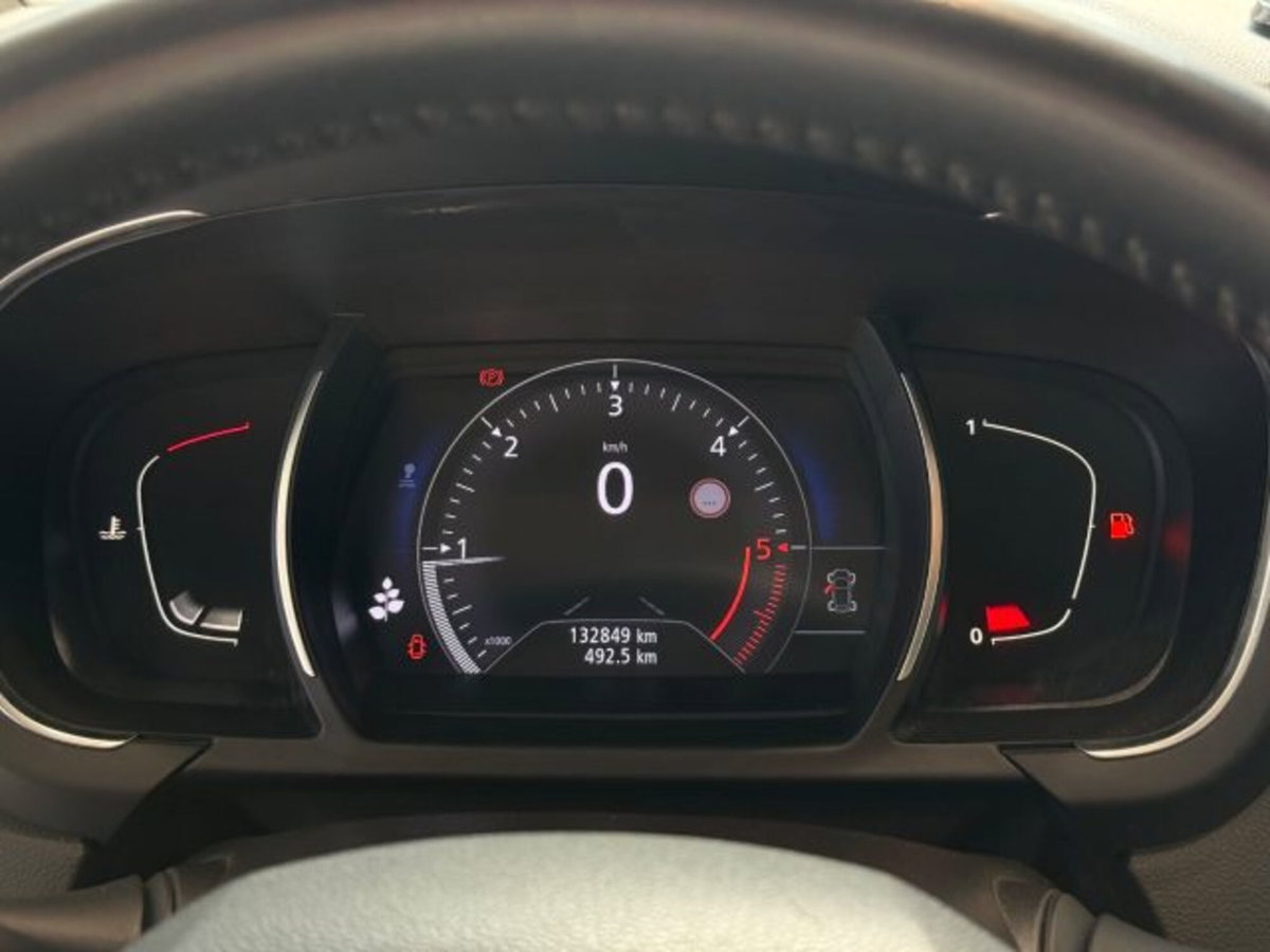Renault Scenic E-Tech Electric 1.9 dCi Confort Dynamique (12)