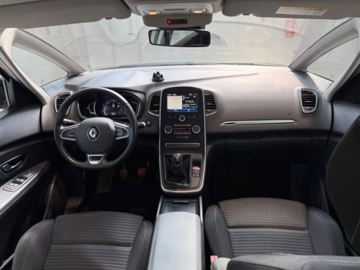 Renault Scenic E-Tech Electric 1.9 dCi Confort Dynamique (15)