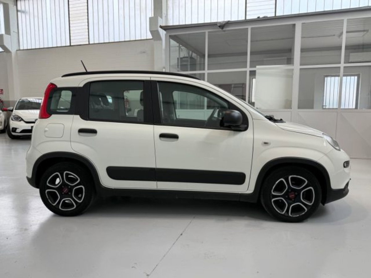 Fiat Panda 1.0 firefly hybrid s&s 70cv 5p.ti (4)