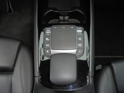 Mercedes-Benz GLB 200 d Automatic 4Matic Sport (15)