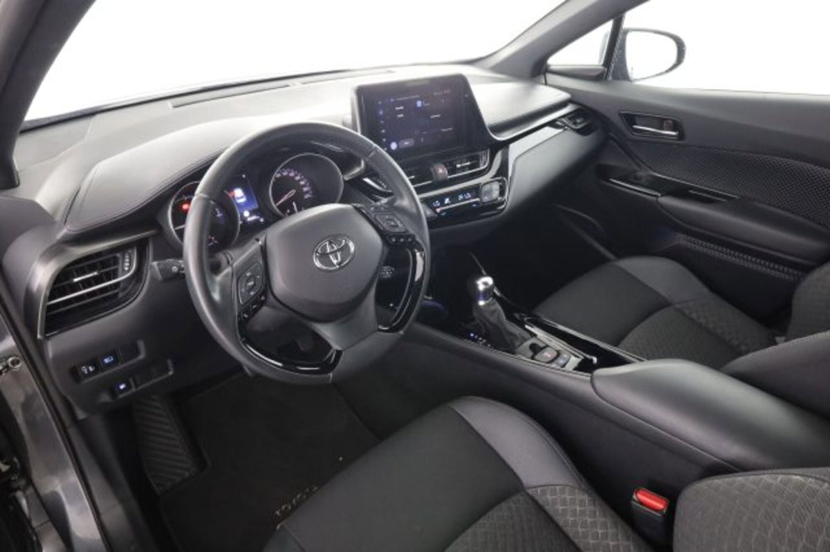 Toyota Toyota C-HR 2.0 Hybrid E-CVT Lounge