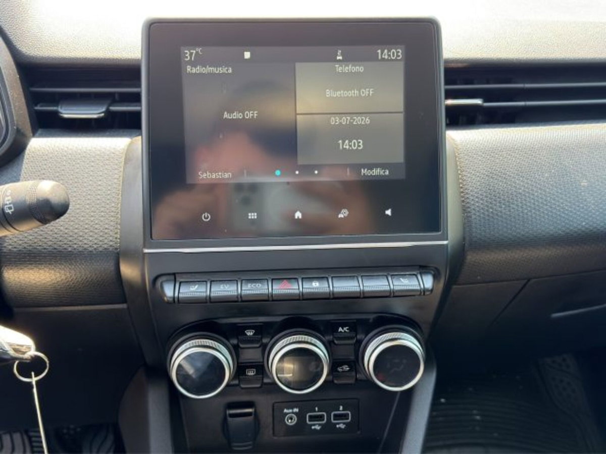 Renault Clio Full Hybrid E-Tech 145 CV 5 porte Evolution (16)