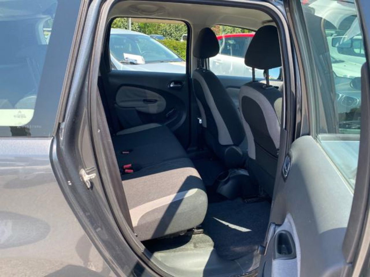 Citroen C3 Picasso 1.6 HDi 90 Exclusive Theatre (8)