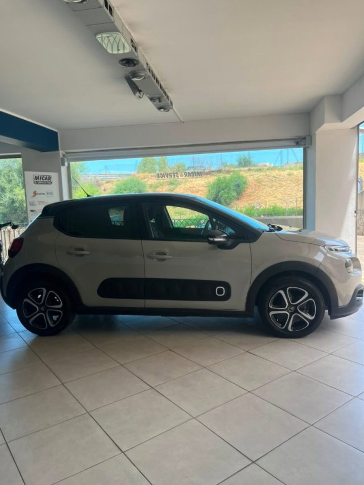 Citroen C3 BlueHDi 100 S&S Shine (4)