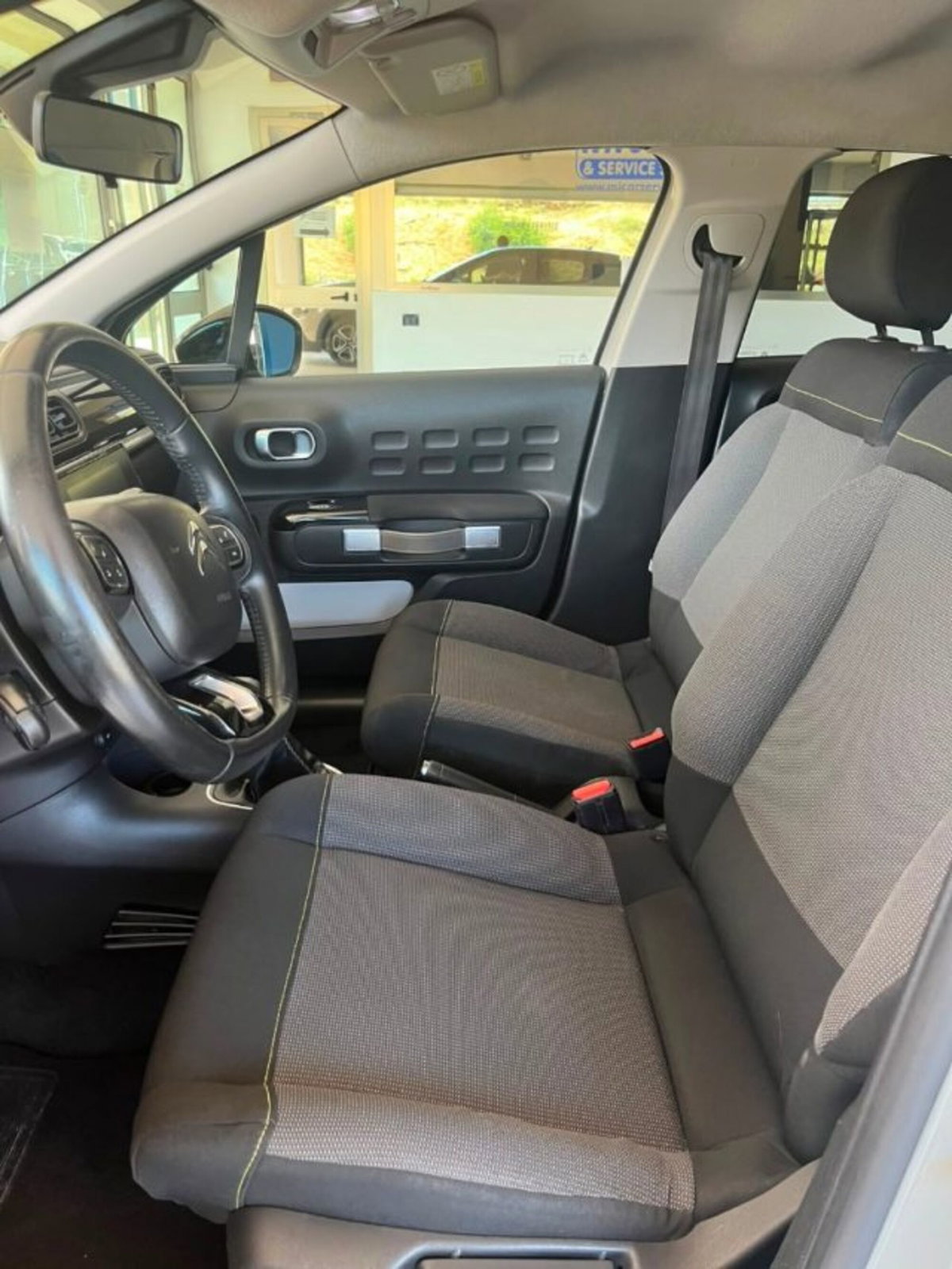 Citroen C3 BlueHDi 100 S&S Shine (8)