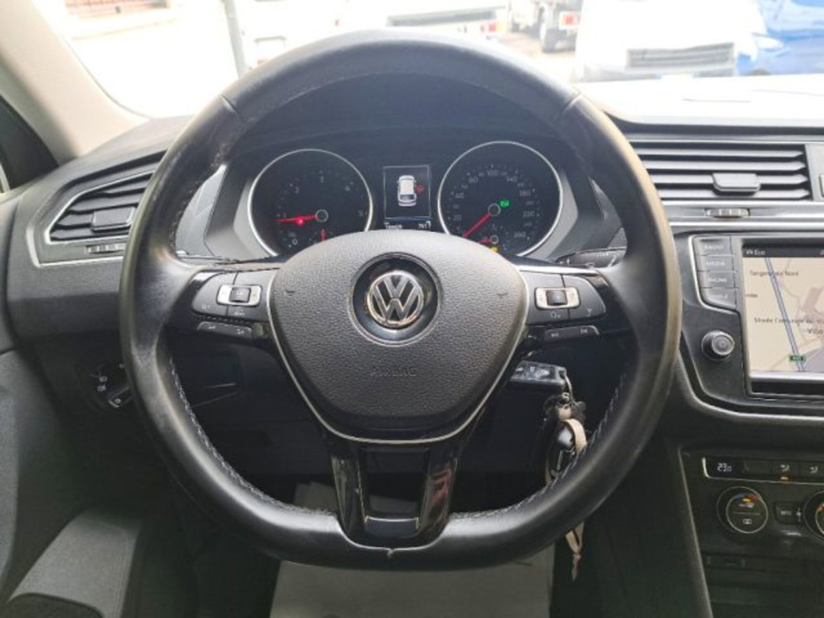 Volkswagen Tiguan 2.0 TDI SCR 4MOTION Executive BlueMotion Technology (18)