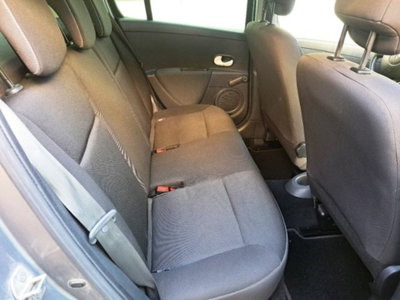 Renault Clio 1.2 16V 5 porte (11)