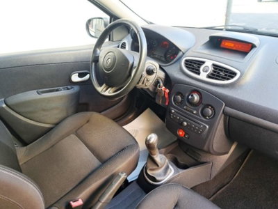 Renault Clio 1.2 16V 5 porte (9)
