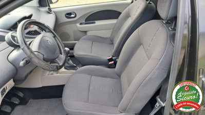 Renault Twingo 1.2 16V Nokia (3)