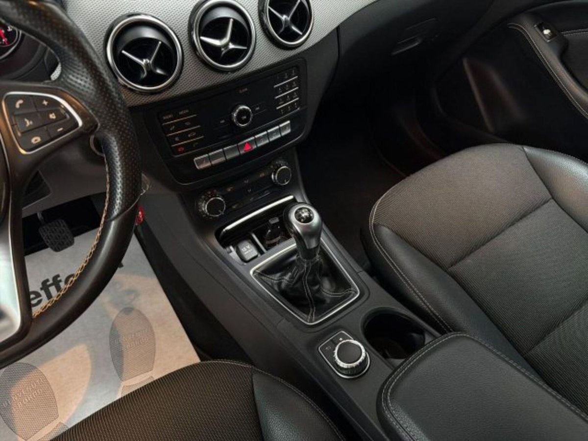 Mercedes-Benz Classe B 180 CDI Premium (11)