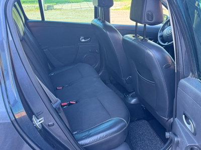 Renault Clio Storia 1.2 16V 5 porte Dynamique (11)