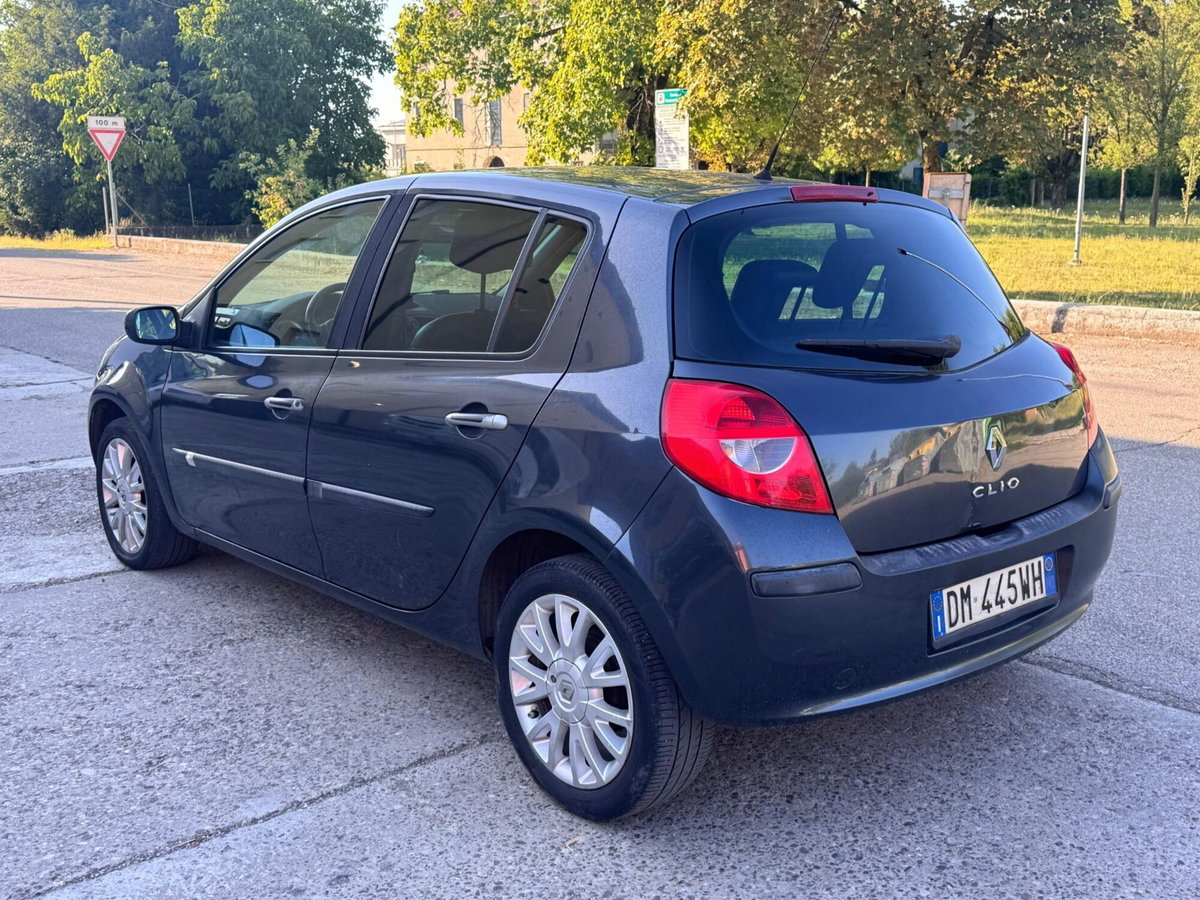 Renault Clio Storia 1.2 16V 5 porte Dynamique (3)