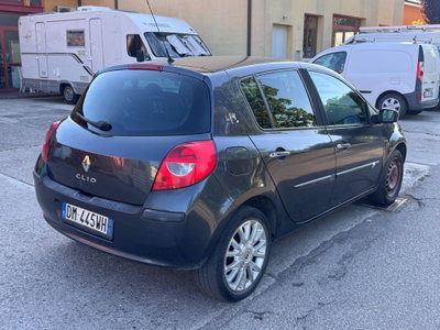 Renault Clio Storia 1.2 16V 5 porte Dynamique (9)