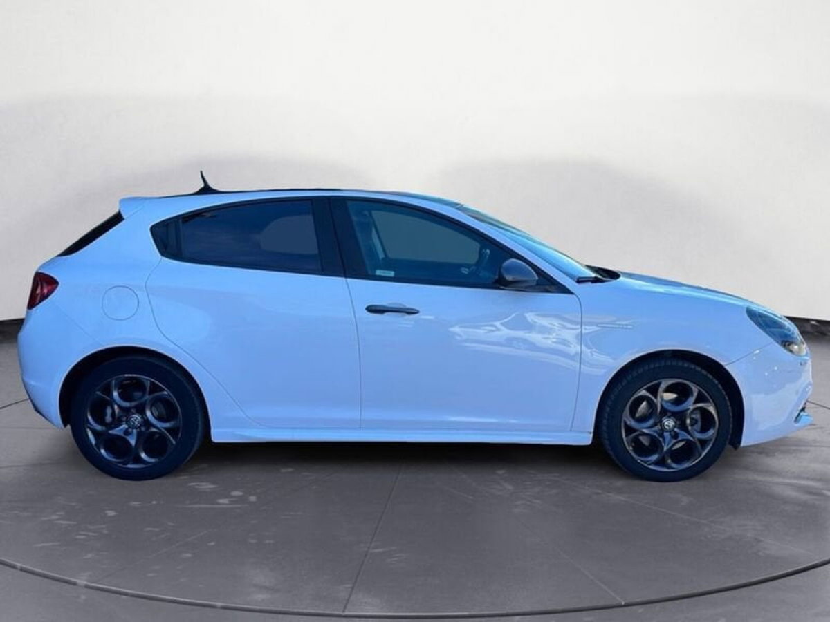Alfa Romeo Giulietta 2.0 JTDm Distinctive 150cv E5+ (7)
