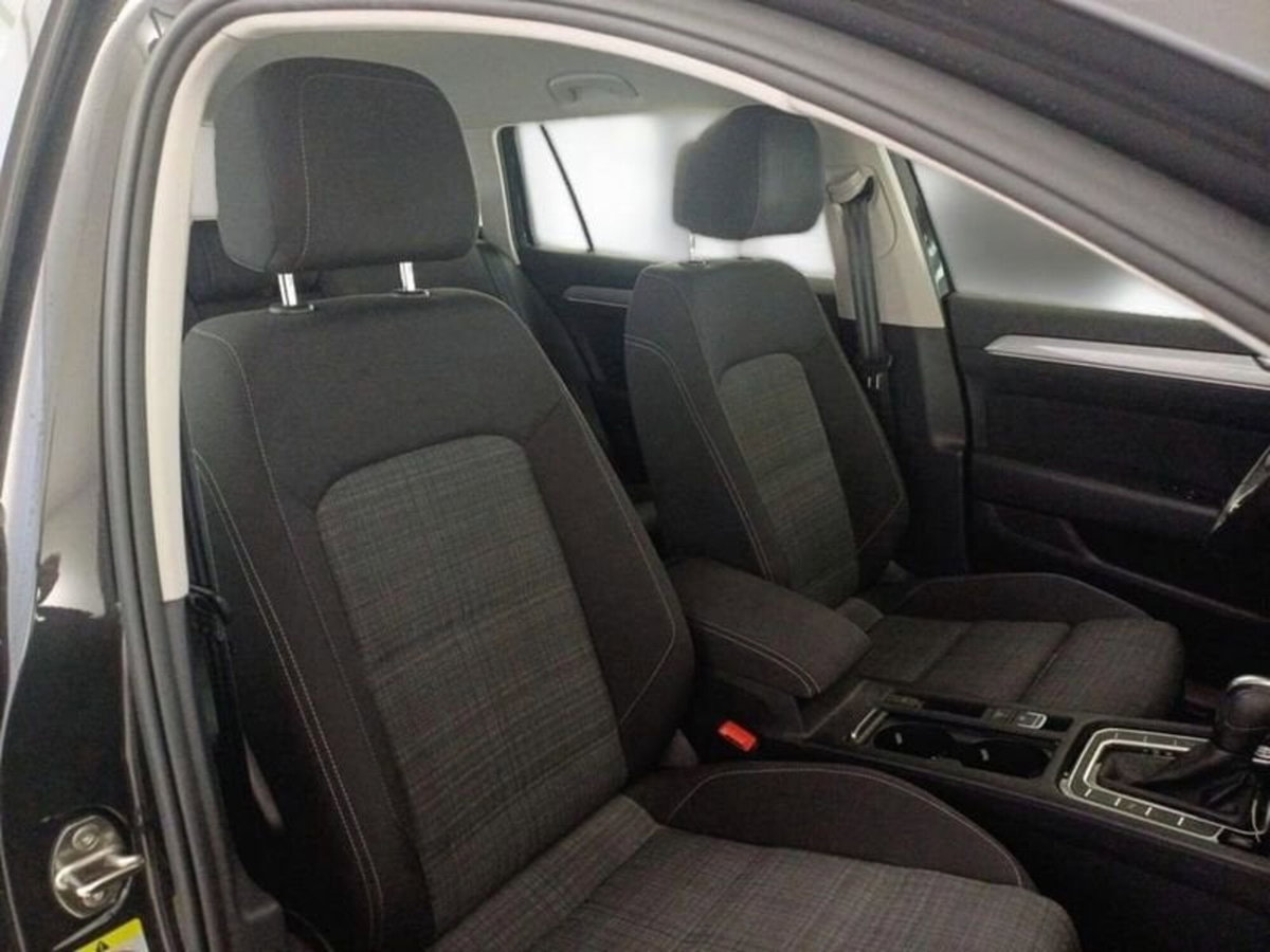 Volkswagen Passat Variant 2.0 TDI SCR EVO DSG Business (11)