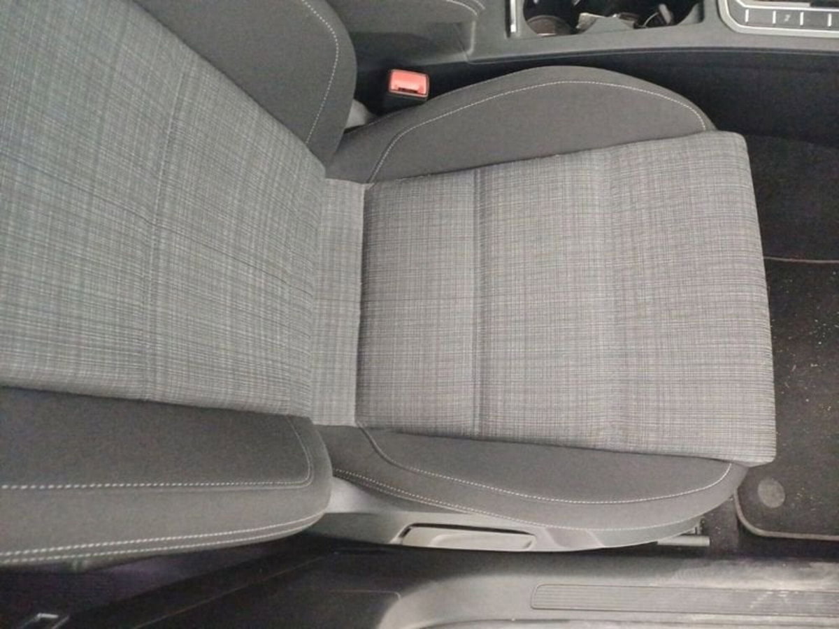 Volkswagen Passat Variant 2.0 TDI SCR EVO DSG Business (12)