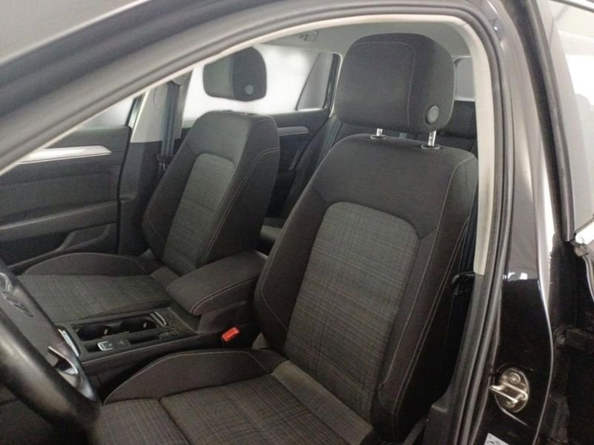 Volkswagen Passat Variant 2.0 TDI SCR EVO DSG Business (9)