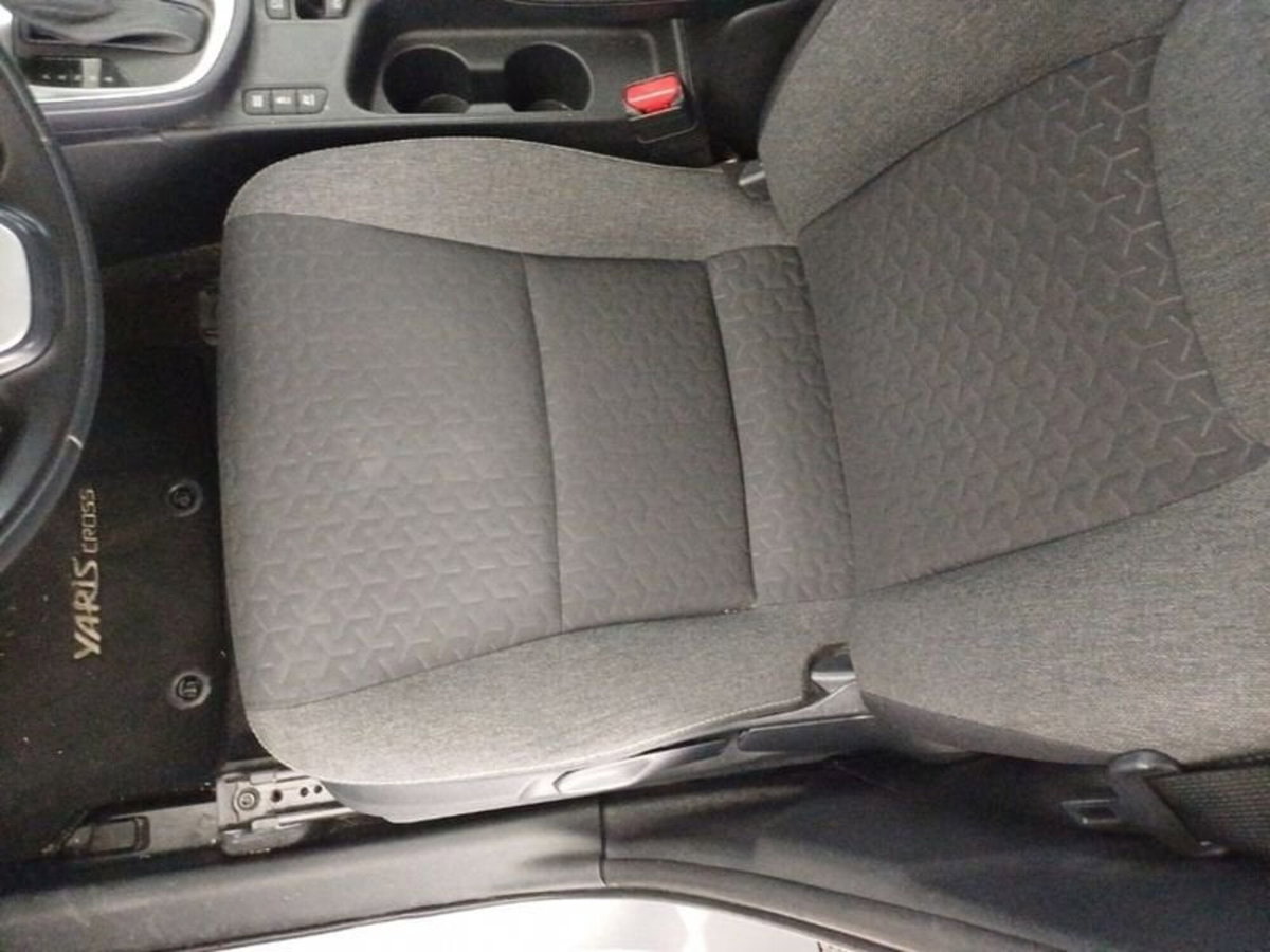 Toyota Yaris Cross 1.5h GR Sport Black Sky fwd 116cv e-cvt (10)