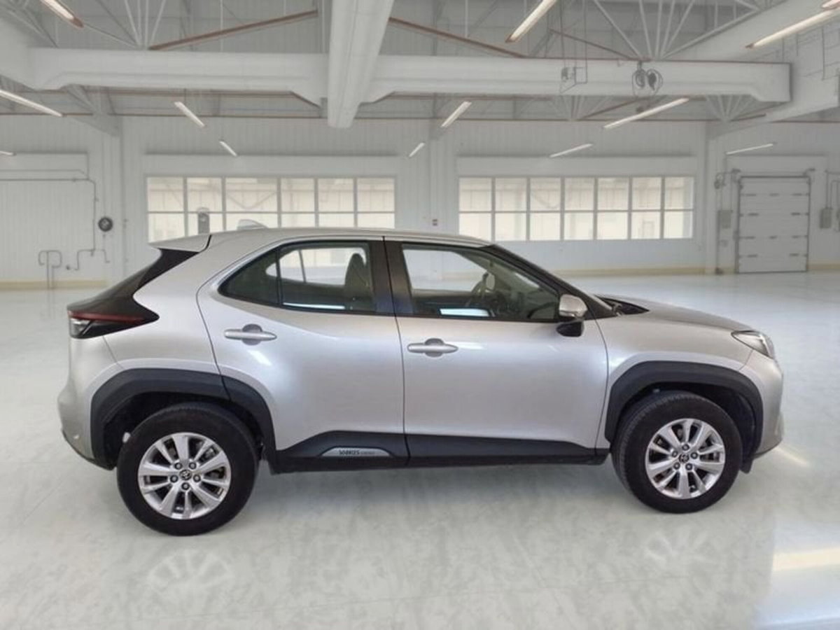 Toyota Yaris Cross 1.5h GR Sport Black Sky fwd 116cv e-cvt (5)