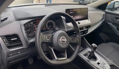 Nissan Qashqai 1.3 mhev Acenta 2wd 140cv (8)