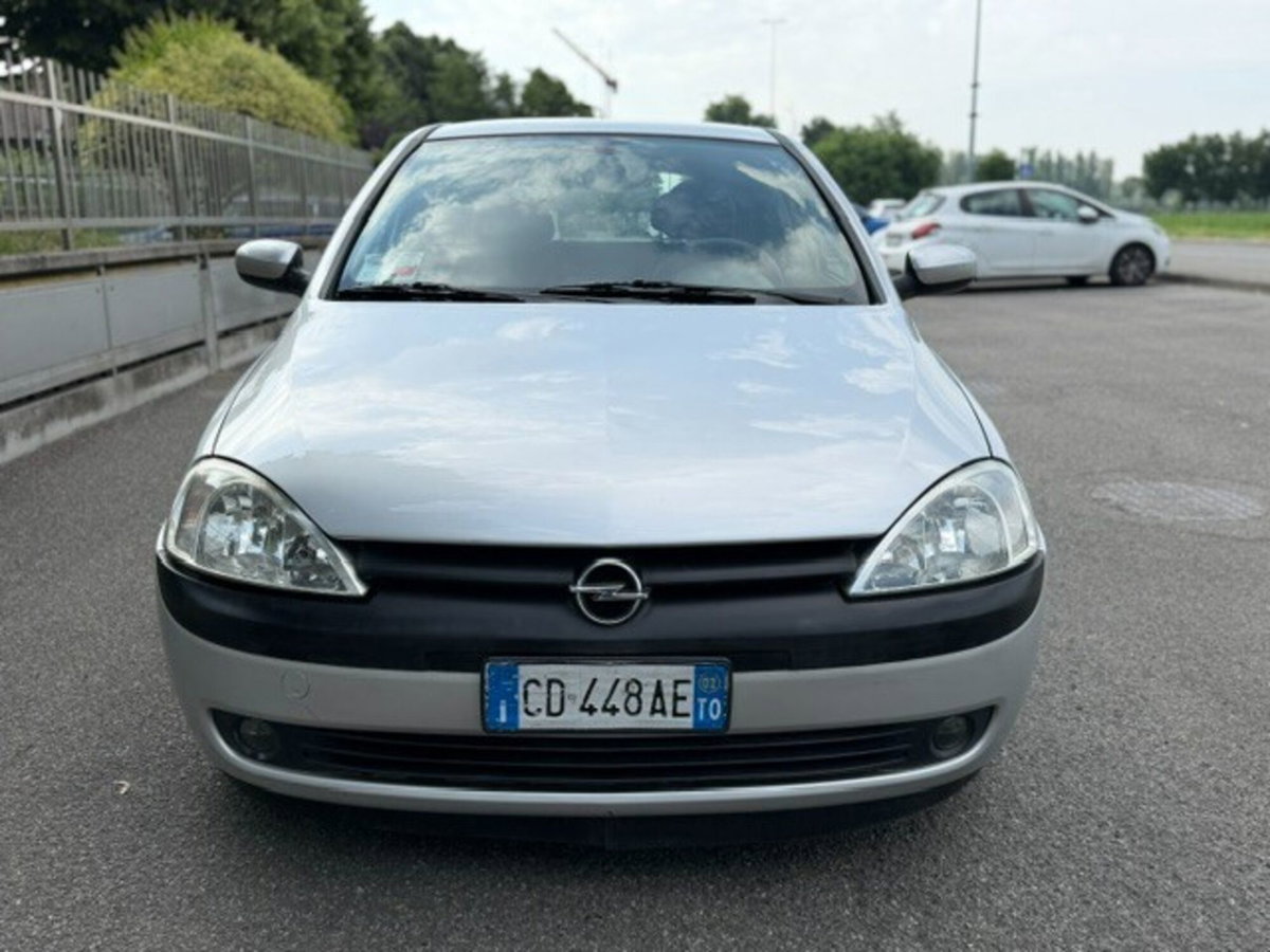 Opel Corsa 1.0i 12V cat 5 porte Comfort (2)