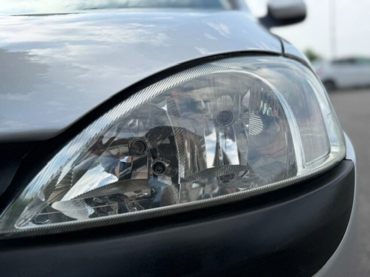 Opel Corsa 1.0i 12V cat 5 porte Comfort (8)