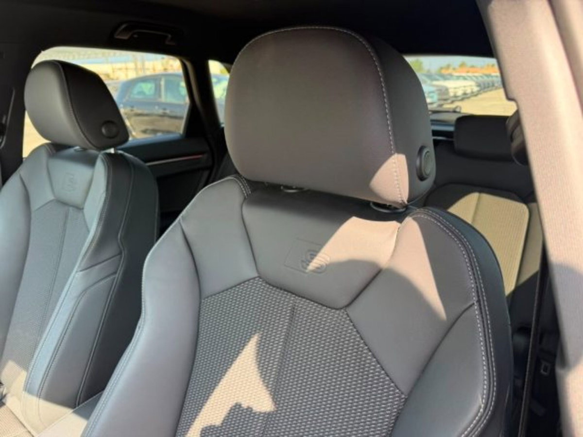 Audi Q3 Sportback 35 TDI quattro S tronic S line edition (16)