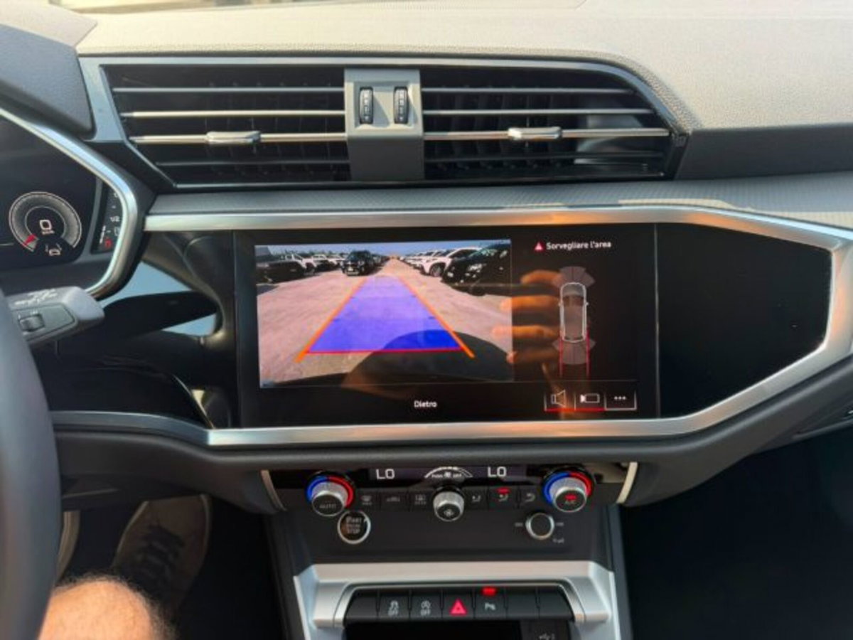 Audi Q3 35 TDI quattro S tronic Business Advanced (13)