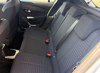 Peugeot 208 1.2 hybrid Active 100cv e-dcs 6 (12)