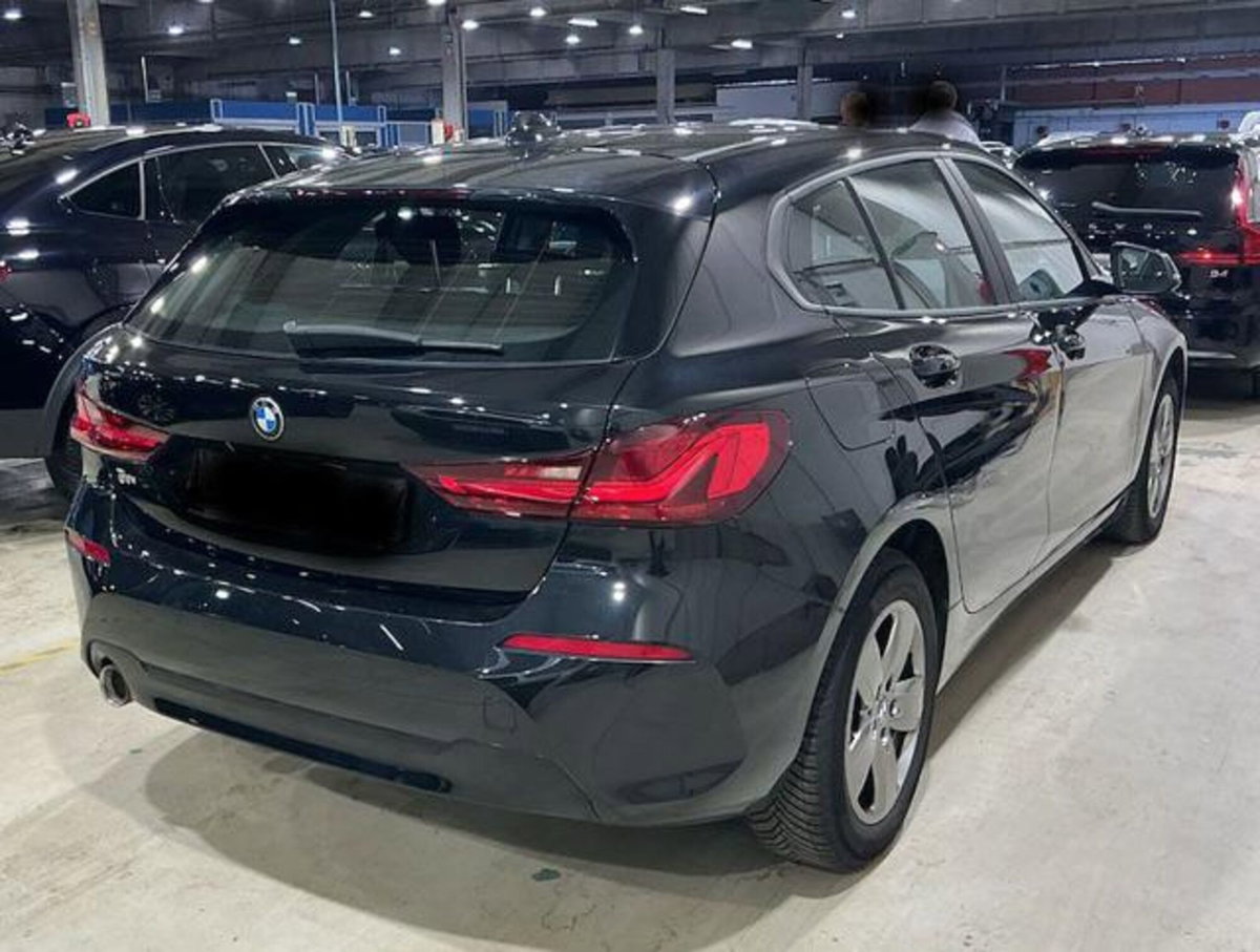 BMW Serie 1 116d 2.0 116CV cat 5 porte Attiva DPF (4)