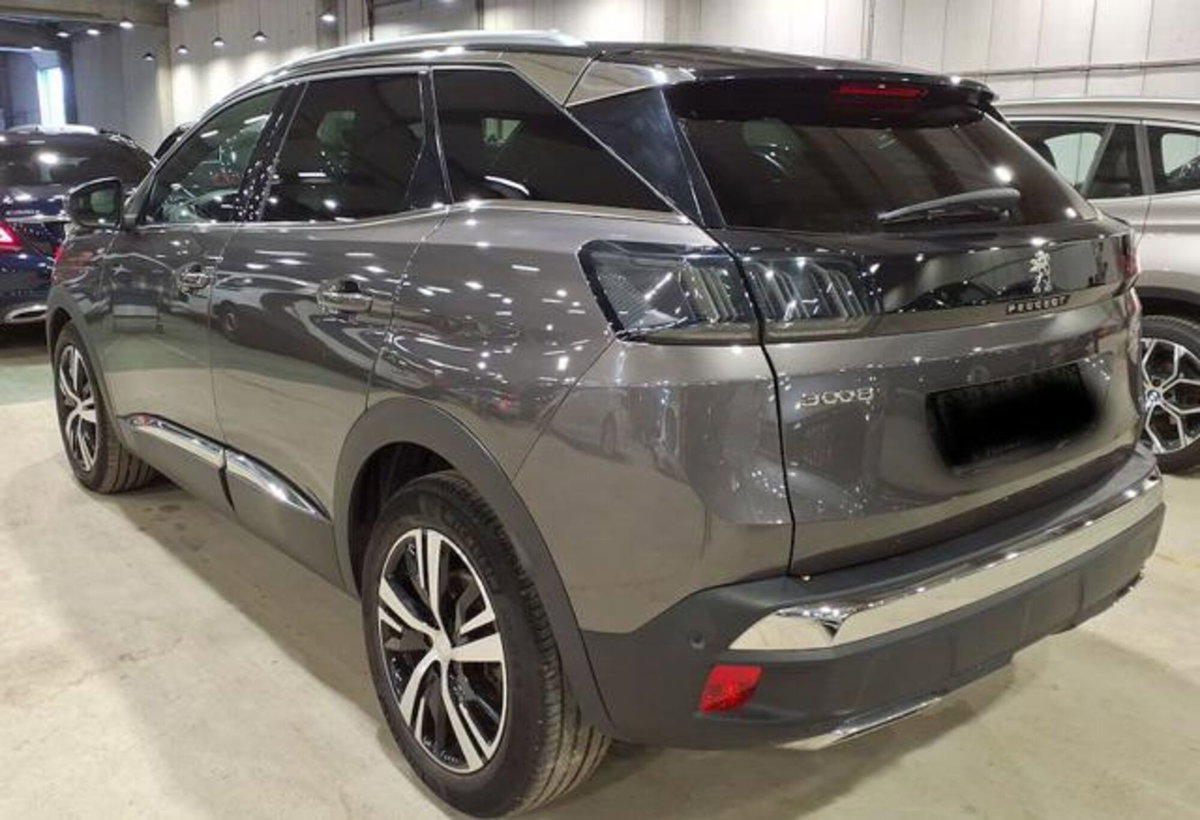 Peugeot 3008 BlueHDi 130 S&S GT (2)