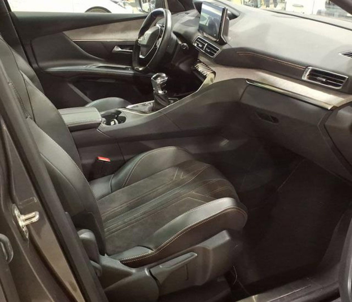 Peugeot 3008 BlueHDi 130 S&S GT (7)