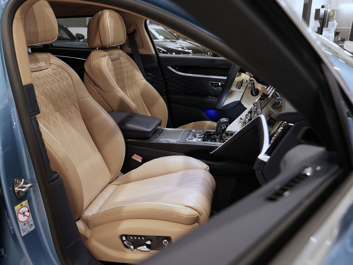 Bentley Flying Flying Spur 6.0 W12 Speed Edition12 auto (16)