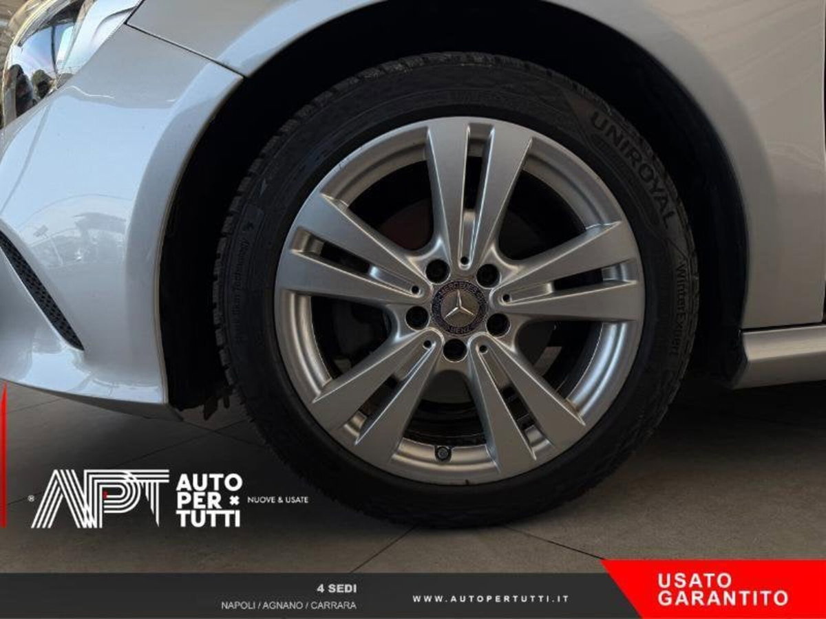 Mercedes-Benz Classe A 200 d Automatic 4Matic Sport (5)