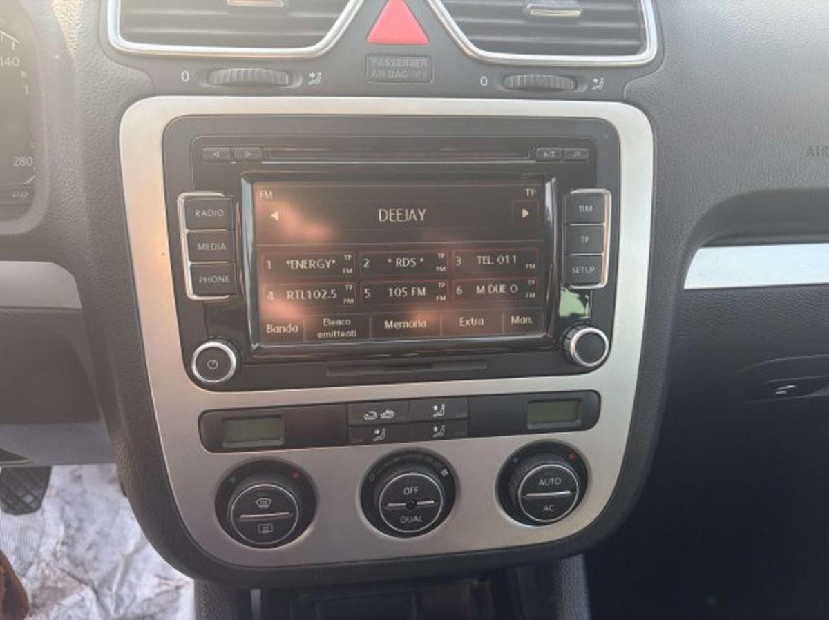 Volkswagen Scirocco 2.0 TDI 140CV DPF (11)
