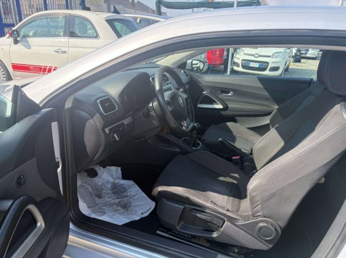 Volkswagen Scirocco 2.0 TDI 140CV DPF (14)