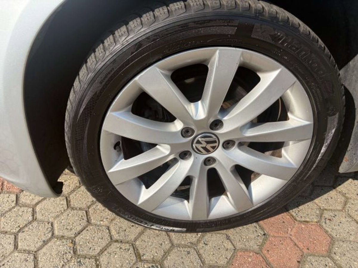 Volkswagen Scirocco 2.0 TDI 140CV DPF (15)