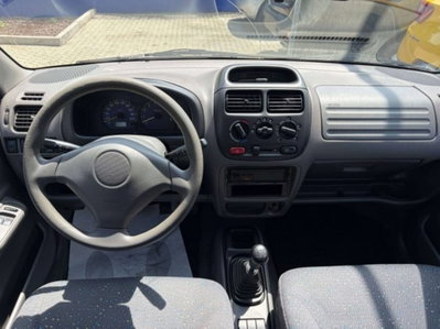 Suzuki Ignis 1.3i 16V cat 4WD GL (8)