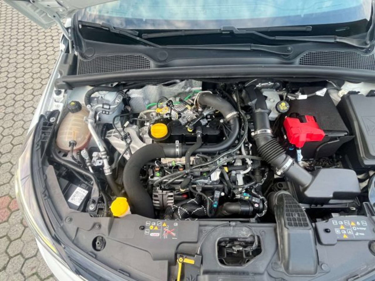 Renault Clio 1.0 tce Techno Gpl 100cv (12)