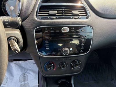 Fiat Punto 1.3 MJT II 75 CV 5 porte Street (10)