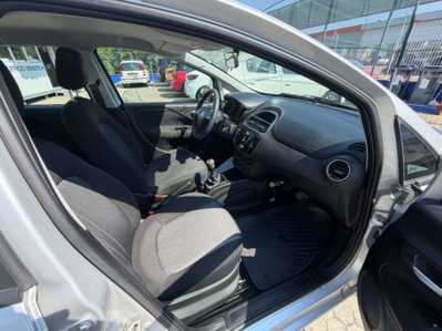 Fiat Punto 1.3 MJT II 75 CV 5 porte Street (6)