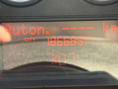 Fiat Punto 1.3 MJT II 75 CV 5 porte Street (9)