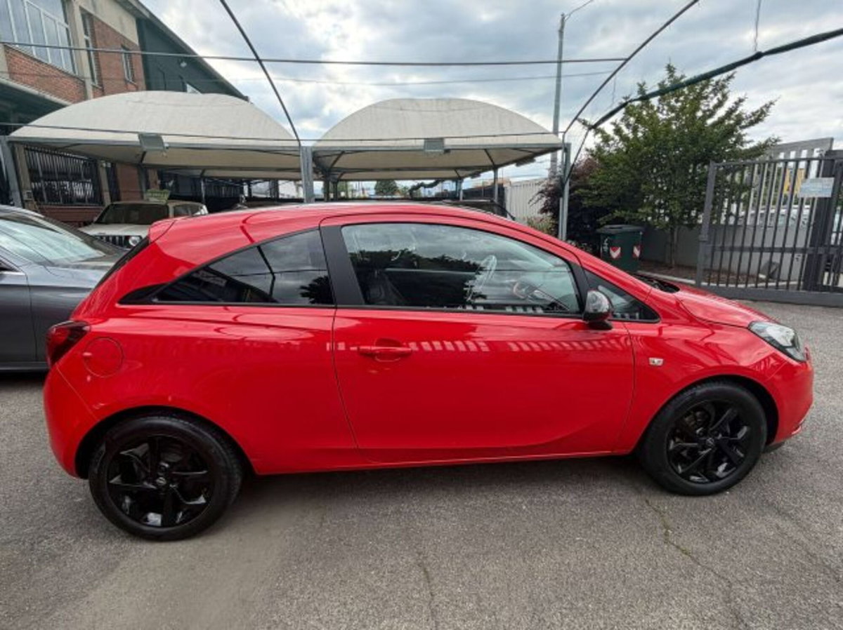 Opel Corsa Coupé 1.4 90CV GPL Tech b-Color (3)
