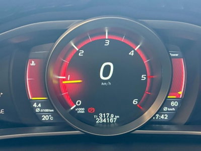 Volvo V40 D2 1.6 R-design Kinetic (10)
