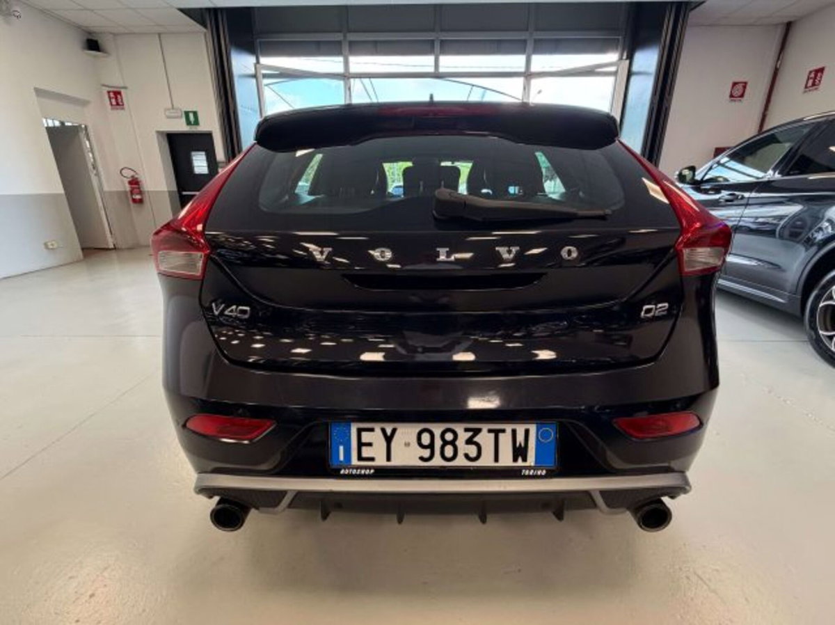 Volvo V40 D2 1.6 R-design Kinetic (3)